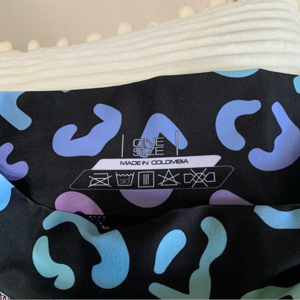 Fun compression leggings - Picture 6 of 6
